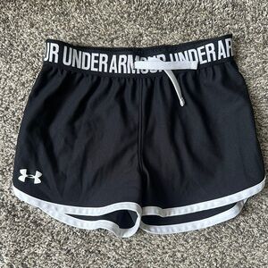 EUC/Like New Girls Under Armour Shorts, Size YMD, Black/White